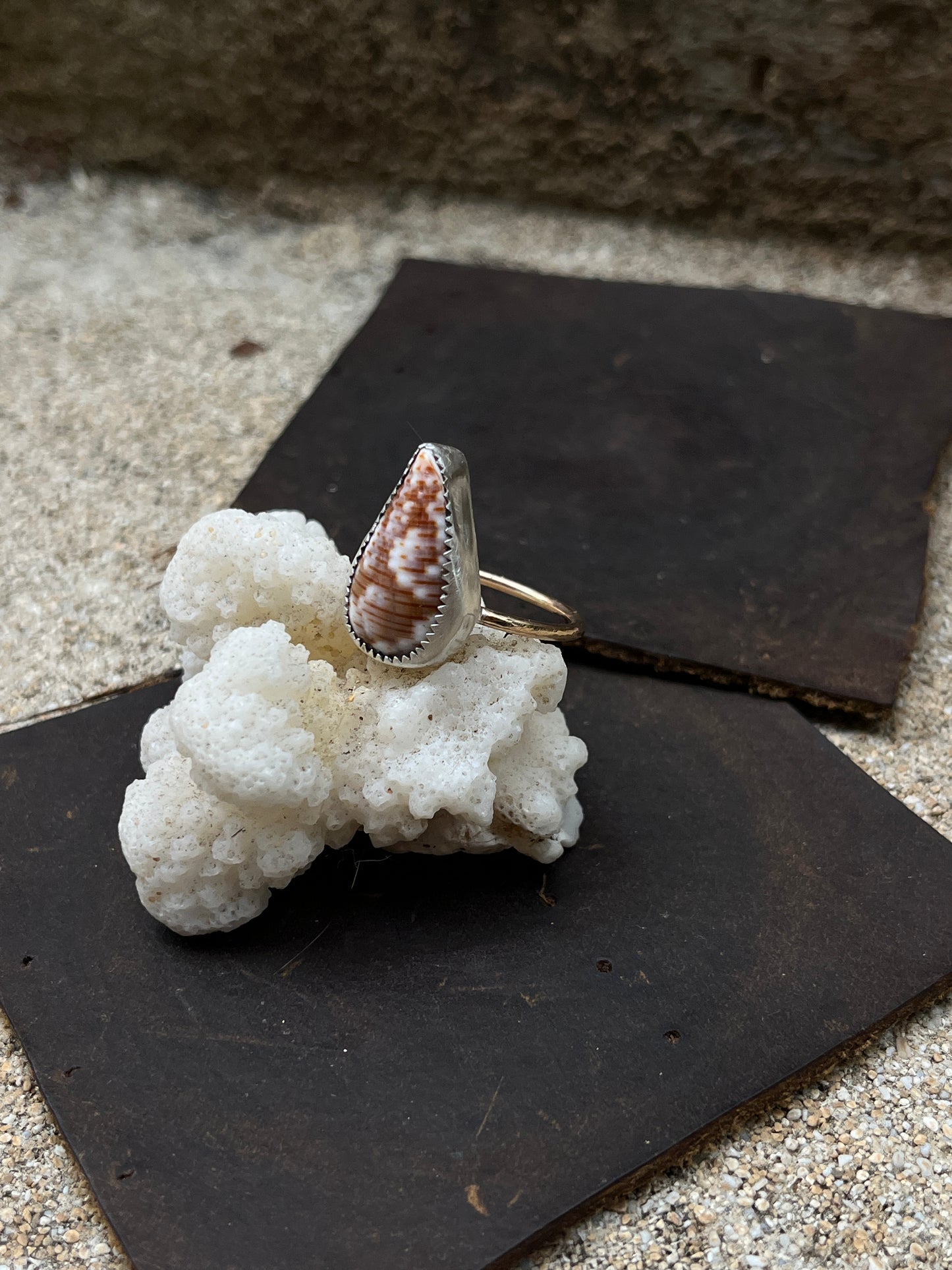 Hawaiian Mixed Metal Shell Ring