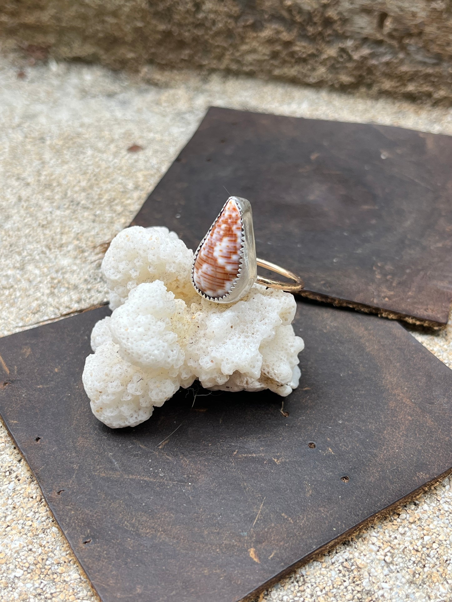 Hawaiian Mixed Metal Shell Ring